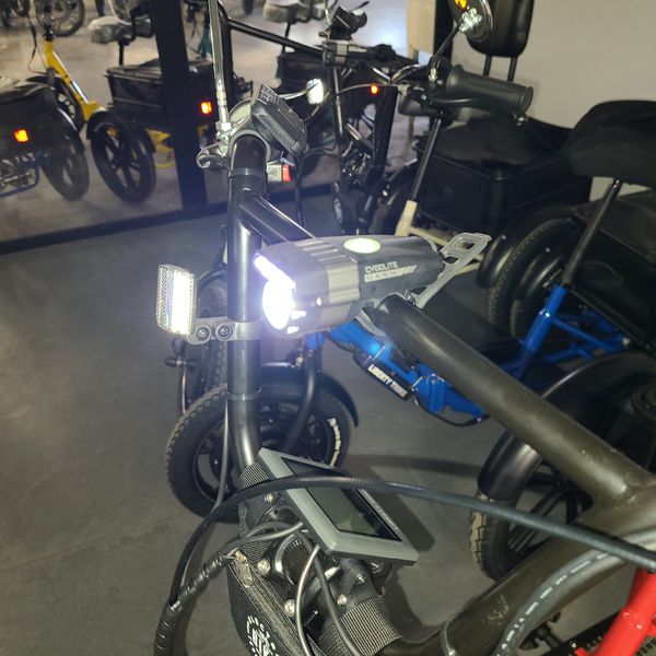 Dash Pro 600 Headlight - LibertyTrike.com